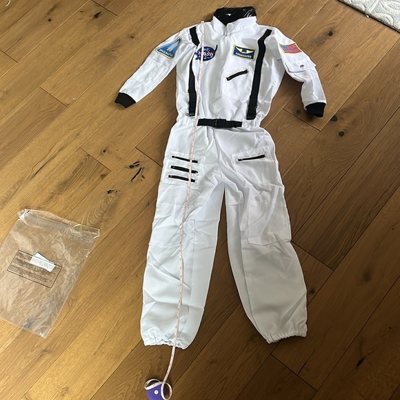 NEW Astronaut Space Commander Costume for Kids White and Black - Picture 11 of 15